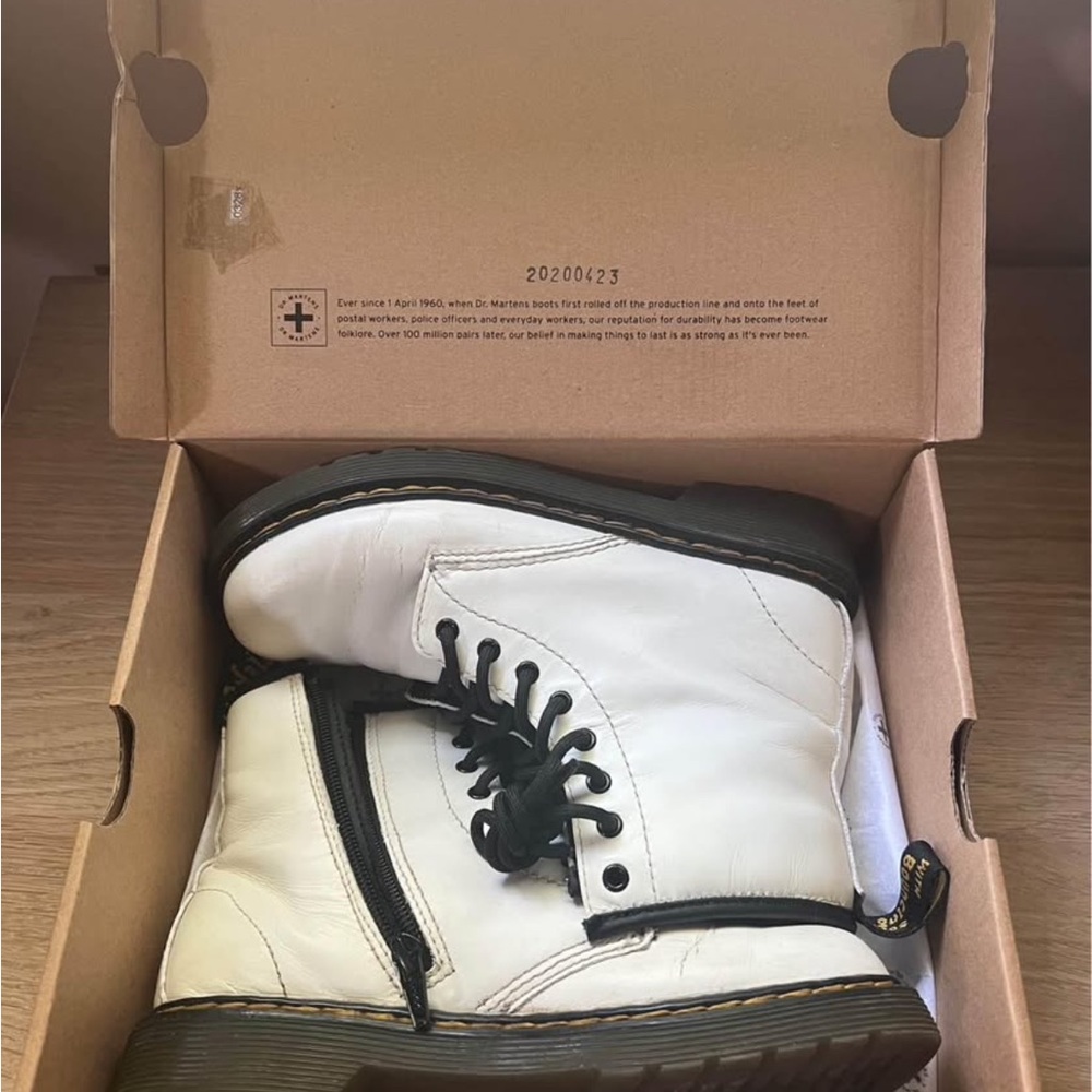 Dr. Martens White - Girls 3 or Women’s 5